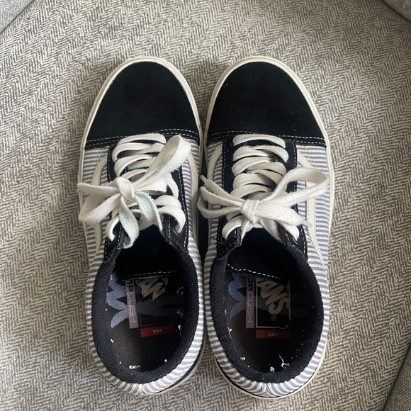 VANS - Picture 5 of 10